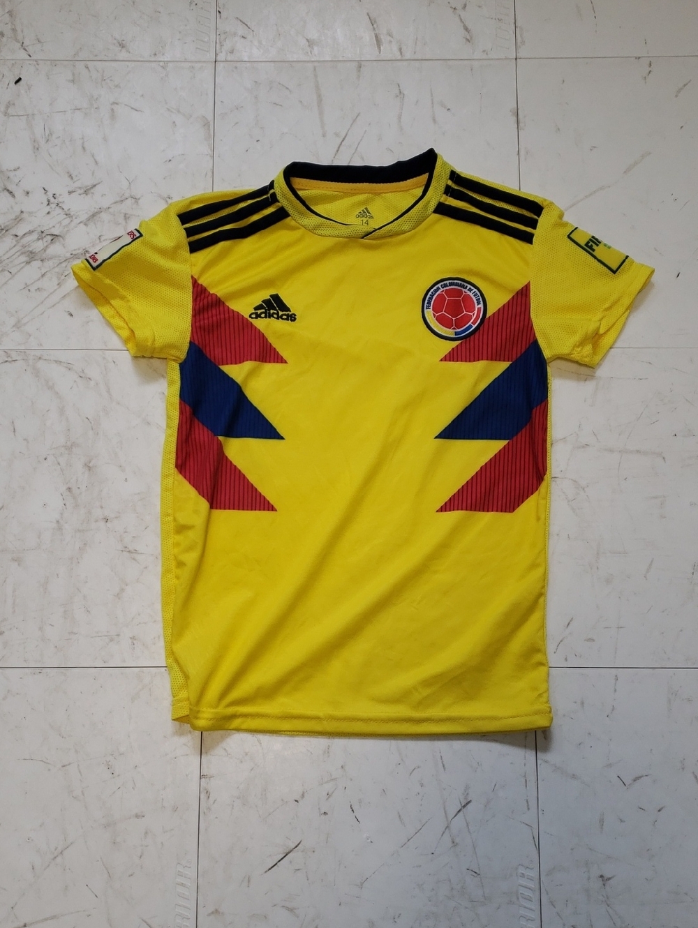 adidas FIFA Yellow Colombia Kids Soccer Short Sleeve Jersey Red & Blue Size 14